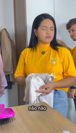 T2806001 Descobrindo traição da goma mas dolorida