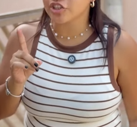 T2806009 Ainda bem que mãe soube corrigir filha