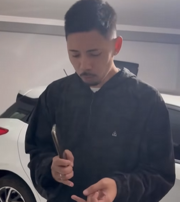 T1301004 Ela queria checar celular do marido porque não confiava mais nele.