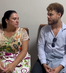 T1101003 Menina zomba de colega seu pai repreende da forma correta!