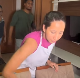 T2709003 Mulher tenta fazer mal sogra mas empregada vê tudo toma essa atitude! part2