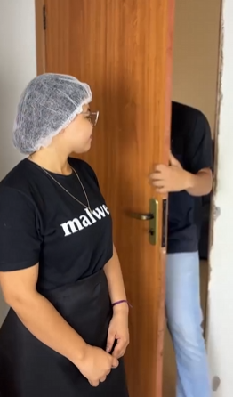 T2205010 Empregada alerta patrão do que sua esposa pretendia! part2