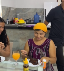 T0808013 Empregada salvou patroa miliona ria recebeu uma grande recompensa! part2