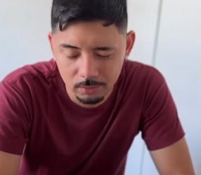 T1329048 Ela precisava chegar na hora certa para reunião part2