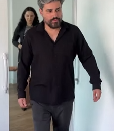 T1329054 Elas deram esse tratamento colega de trabalho mas vida lhes ensinou uma lição… part2