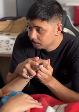 T1307006 Ela terminou relacionamento deles, mas ele mostrou ela que seu amor era verdadeiro mesmo no momento mais difícil da vida dela… part2