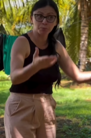 T1118029 Ciúme Sem Limites Nem as Roupas da Vizinha Escaparam! parte 2